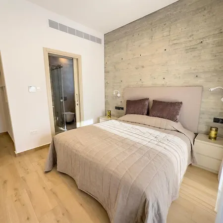 Malberry Park 103 - Modern With Shared Heated Pool, Sauna, Gym, Jacuzzi