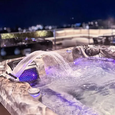 Apartmán Malberry Park 103 - Modern With Shared Heated Pool, Sauna, Gym, Jacuzzi *