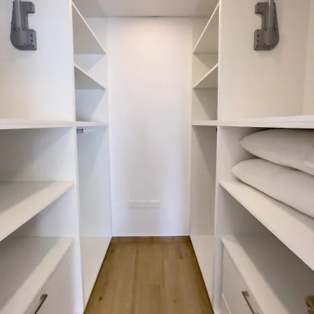 Apartman Malberry Park 103 - Modern With Shared Heated Pool, Sauna, Gym, Jacuzzi *